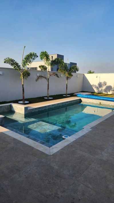 Casa de condomínio para venda tem 210 metros quadrados com 3 quartos
