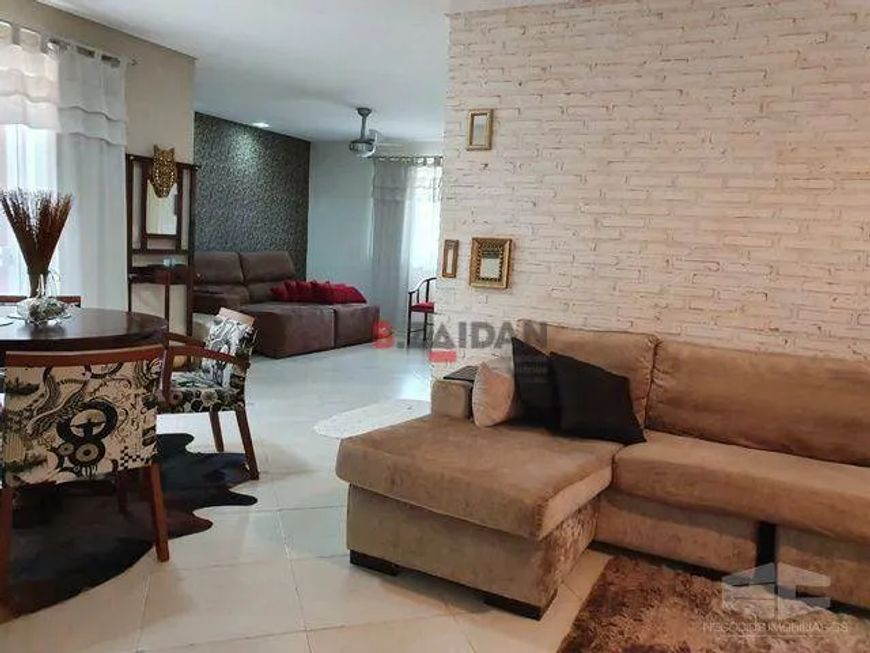 Casa com 3 dormitórios à venda, 233 m² por R$ 1.060.000,00 - Pompéia - Piracicaba/SP