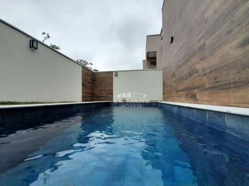Casa em Condomínio a venda no Villa D'Aquila , 3 quartos, 3 suítes, 4 vagas, no bairro Santa Rosa Ip