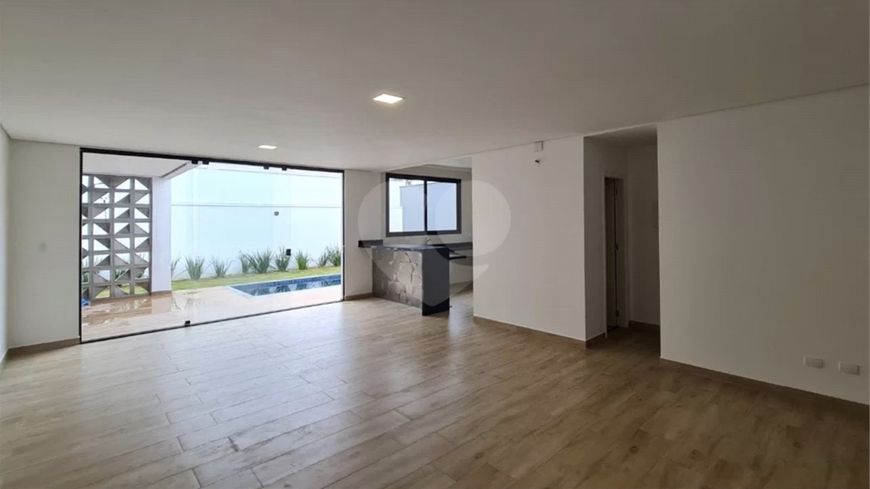 Casa de condomínio sobrado para venda possui 215 metros quadrados com 3 quartos