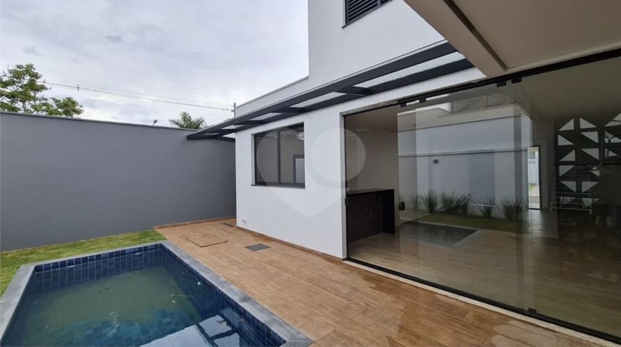 Casa de condomínio sobrado para venda possui 215 metros quadrados com 3 quartos