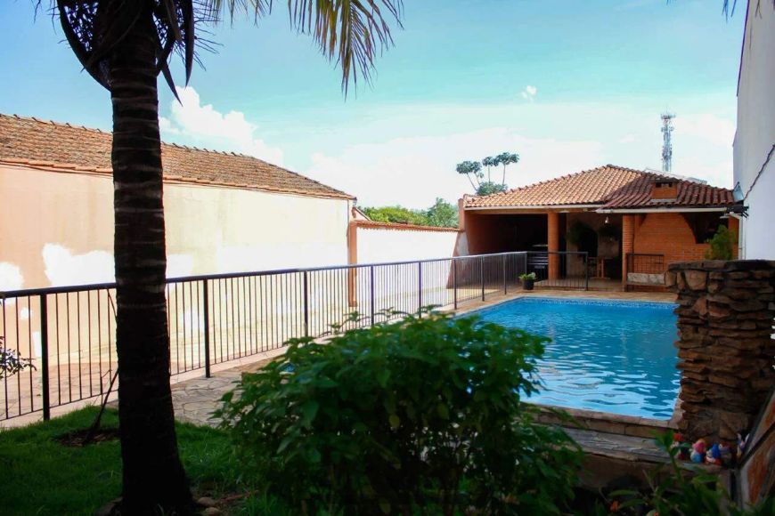 Casa à Venda - Areião, Piracicaba - 210m2 - 4 Quartos