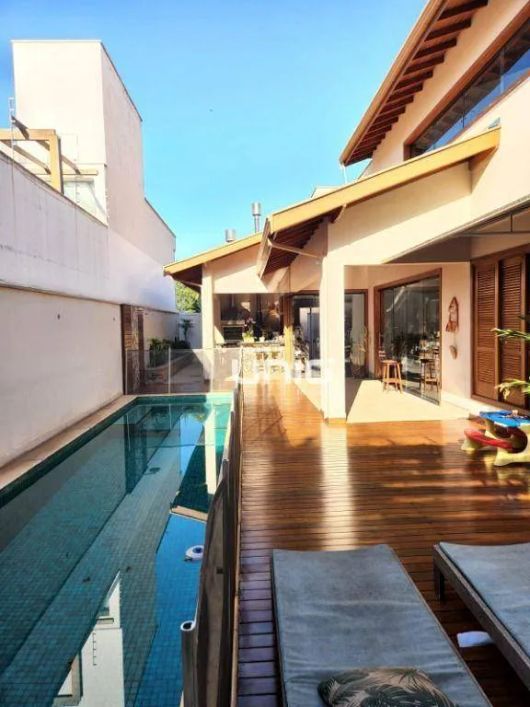 Casa com 3 dormitórios à venda, 220 m² por R$ 2.000.000,00 - Nova Piracicaba - Piracicaba/SP