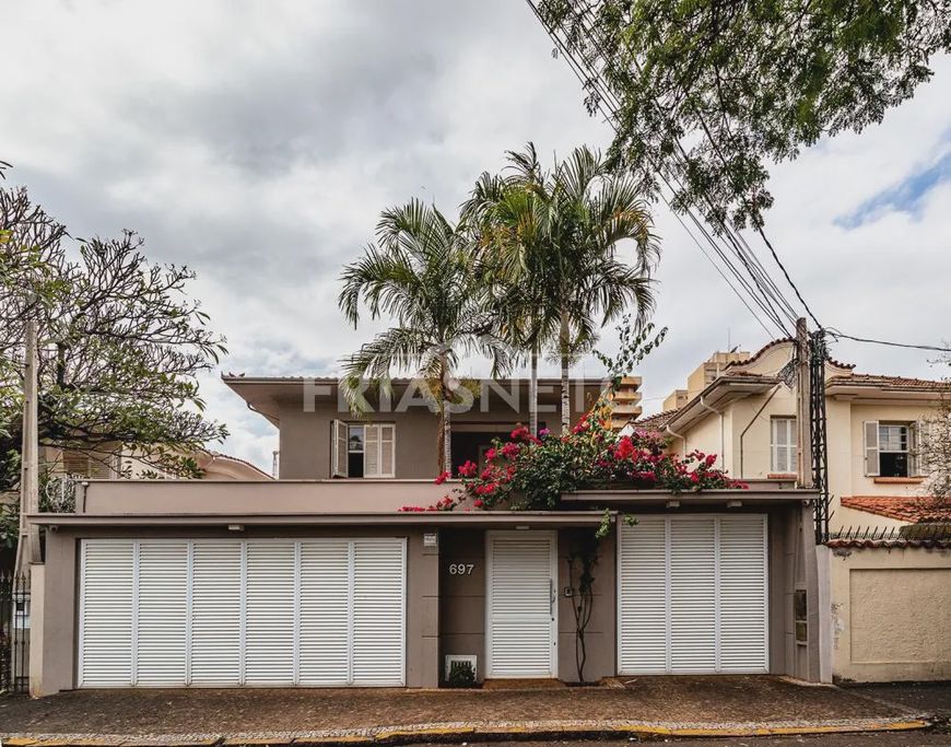 Casa à venda no bairro Centro