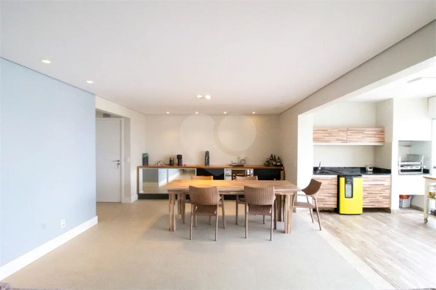 Apartamento com 3 quartos para locação em Pinheiros - SP