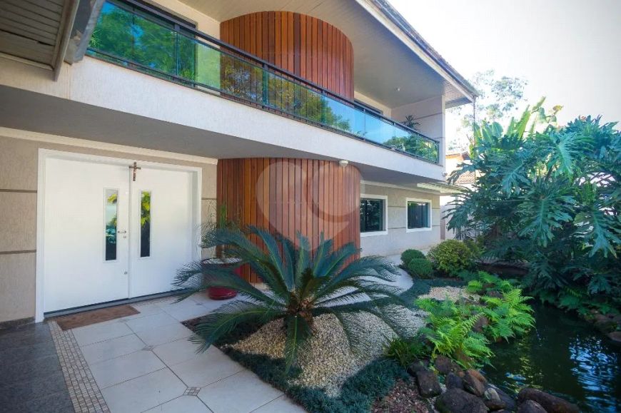 Casa à Venda no Bairro Santa Rita