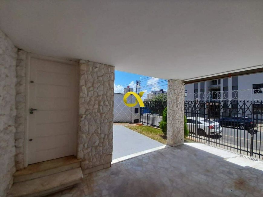 Casa Comercial Reformada no Bairro São Judas, próximo ao Fórum