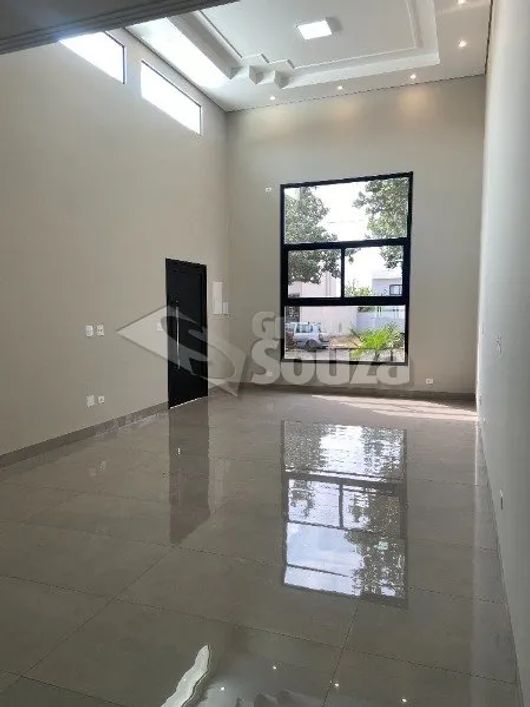 Imóvel em TAQUARAL, com 250m², 3 quarto(s) e 1 banheiro(s).