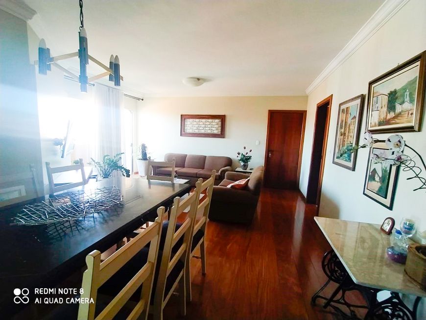 Apartamento à venda no Edifício Dona Amélia no Centro de Piracicaba