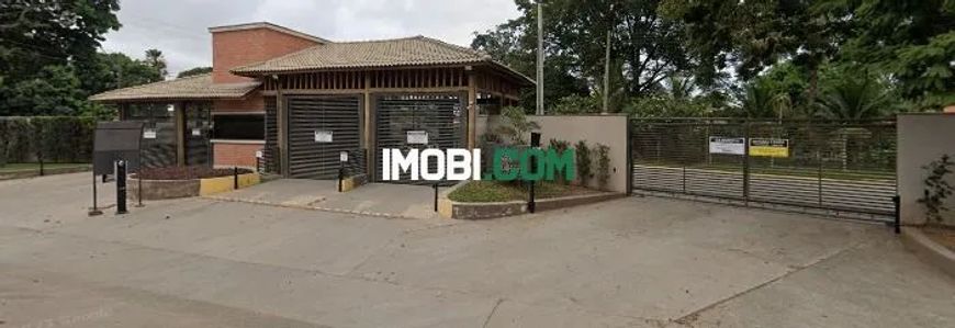 Chac. em condomínio Campestre