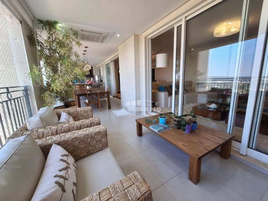 Apartamento a venda no Edifício Trio Lindenberg, 4 quartos, 4 suítes, 4 vagas, no bairro Cidade Jard