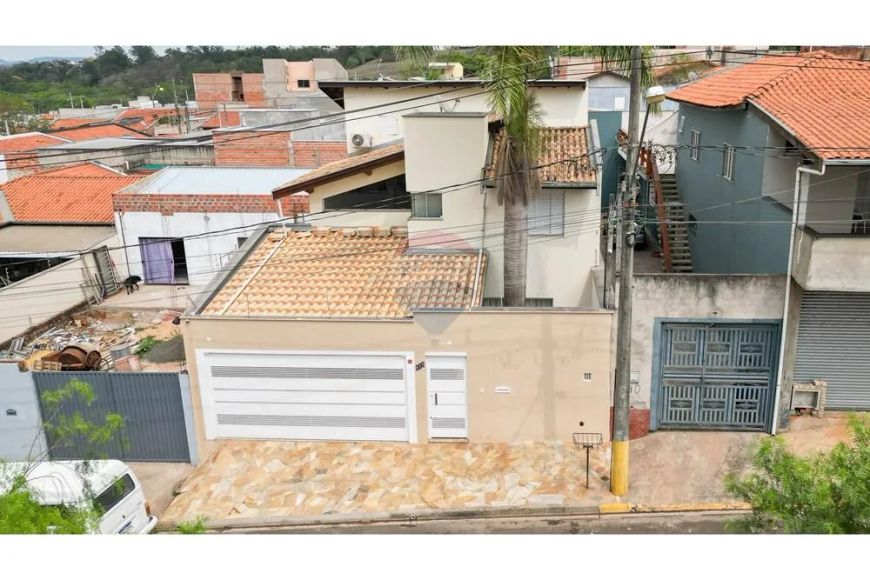 Sobrado Moderno com 3 Quartos, Suíte e Área Verde no Parque São Mateus – Oportunidade por R$ 720.000