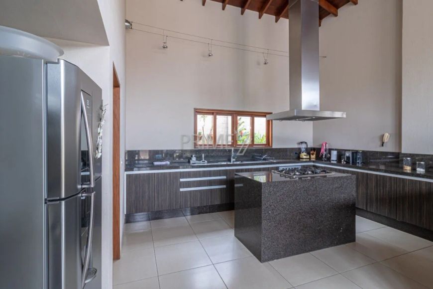 Casa à venda em condomínio fechado com 4 suítes, no Bairro Campestre, Piracicaba:-SP