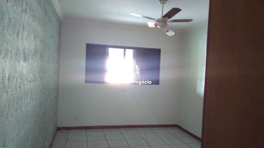 Casa no bairro Altos da Pompéia 245m² de construção, à venda, 3 Dormitórios (Quartos), 2 banheiros -