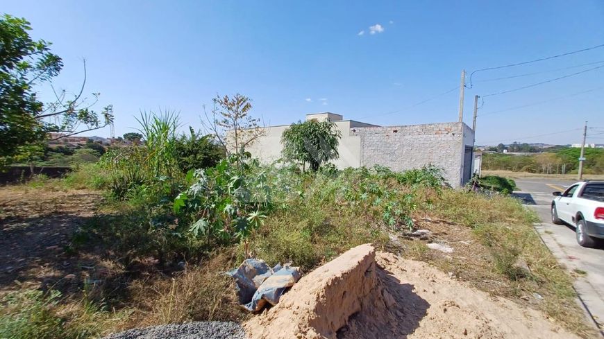 Terreno à venda no bairro Parque Residencial em Piracicaba