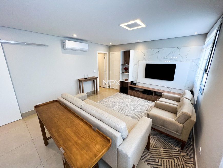 Apartamento no Edifício Comendador Antônio Romano