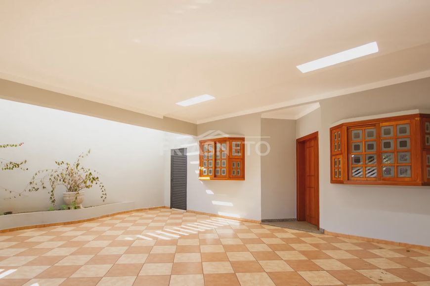 Casa à venda no bairro Caxambu