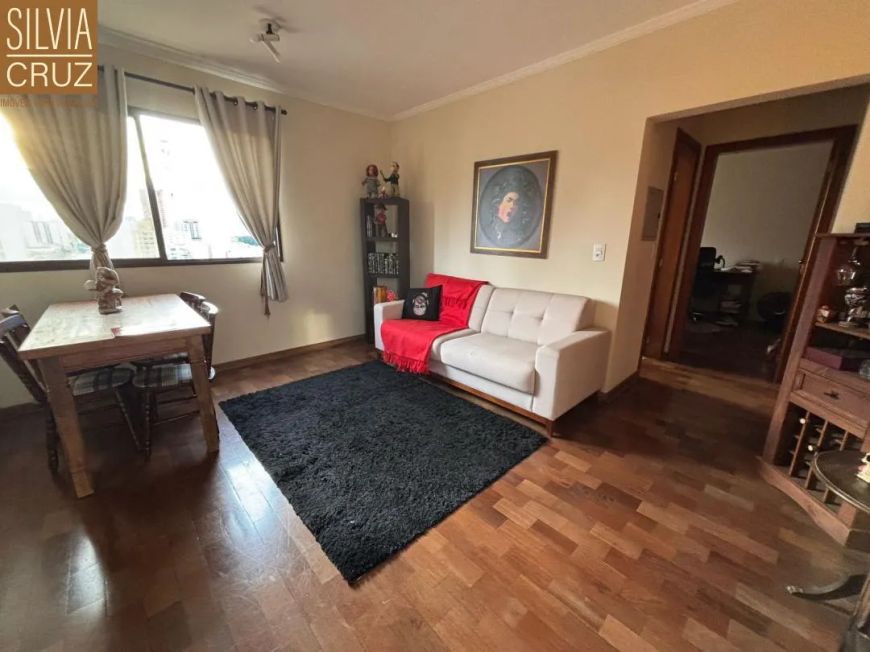 Apartamento andar alto, pronto para morar, com excelente localização. Bairro Alto Ref.:540