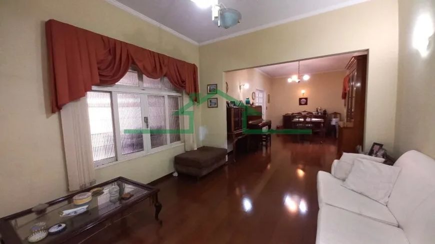 Casas - AV. INDEPENDÊNCIA