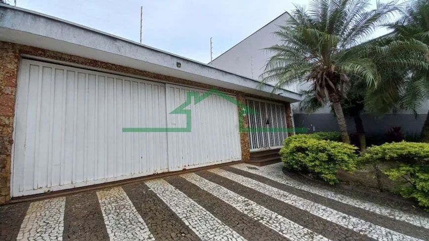 Casas - AV. INDEPENDÊNCIA