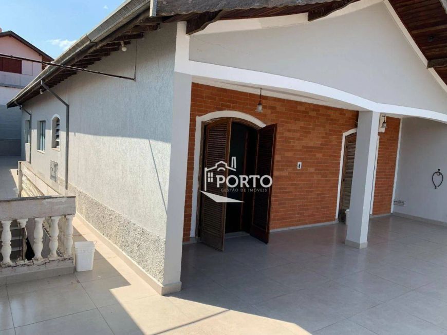 Casa com 3 quartos à venda no bairro Vila Rezende em Piracicaba