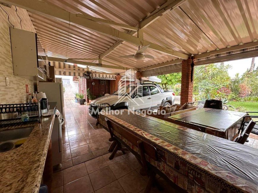 Linda Casa/Chácara à venda, contendo 5 dormitórios e 1 suítes no Condomínio Quinta de Santa Helena ,