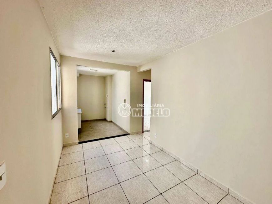 Apartamento com 2 dormitórios à venda, 47 m² por R$ 175.000,00 - Santa Terezinha - Piracicaba/SP