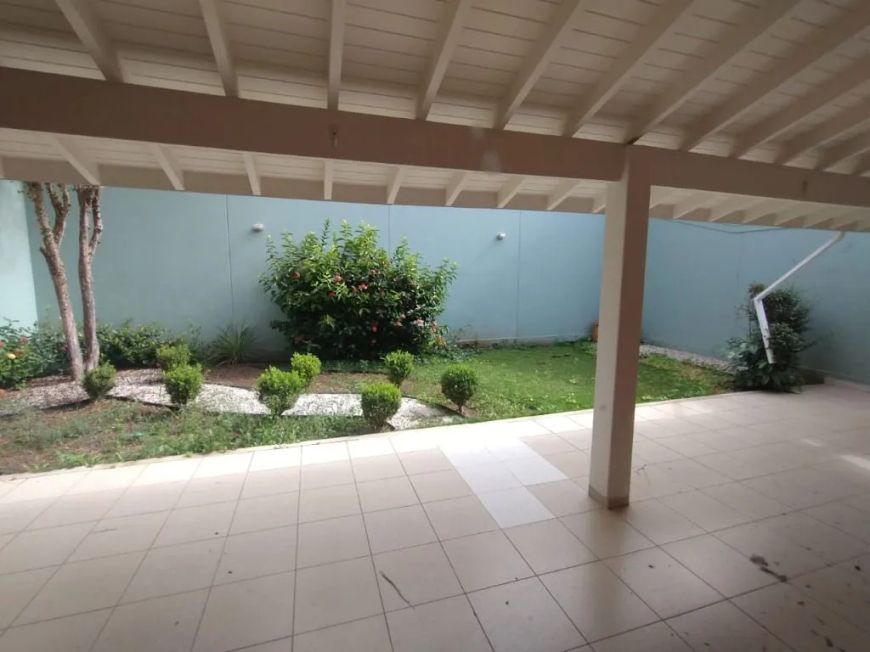 Casa com 4 quartos para alugar ou vender , 310 m² -no condomínio Água Viva, bairro Agua Branca - Pir