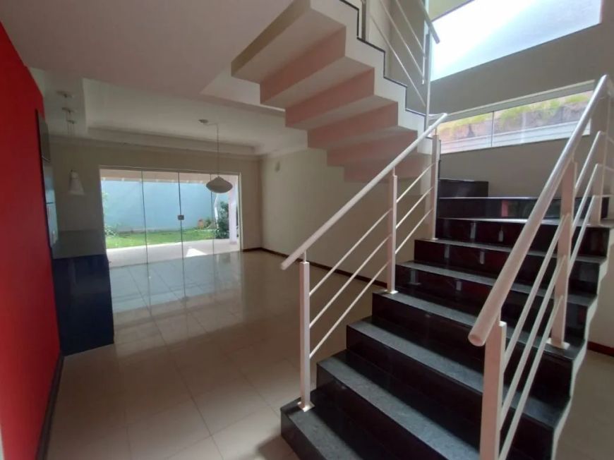Casa com 4 quartos para alugar ou vender , 310 m² -no condomínio Água Viva, bairro Agua Branca - Pir