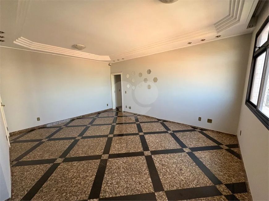Apartamento com 3 quartos à venda em Centro - SP