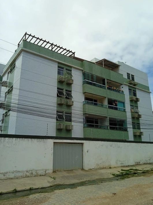 REF: TV164 - VENDO EXCELENTE COBERTURA NO EDF SANTA CLARA NOS BULTRINS COM 03 QUARTOS SENDO 02 SUÍTE
