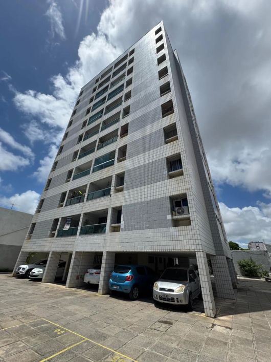 Vendo apartamento edf Ilha de Creta com 3 quartos