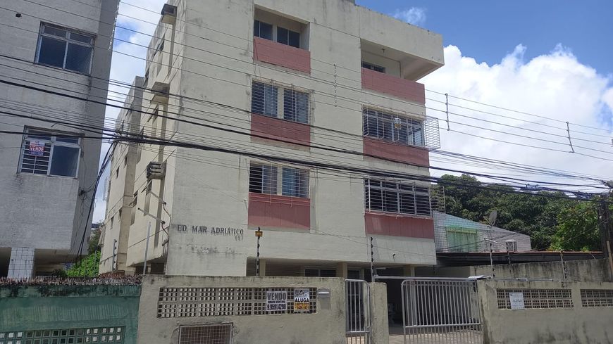 Apartamento para venda com 78 m². Tem 3 quartos e 2 Wcs em Casa Caiada - Olinda - PE