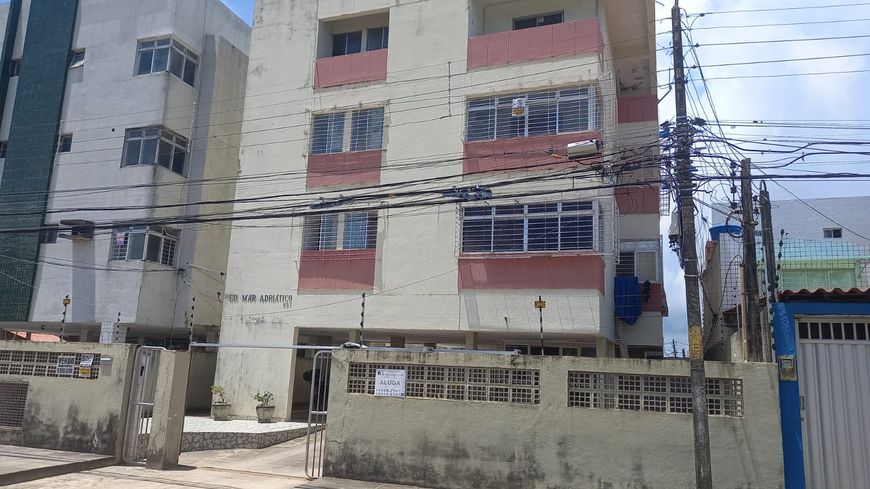 Apartamento para venda com 78 m². Tem 3 quartos e 2 Wcs em Casa Caiada - Olinda - PE