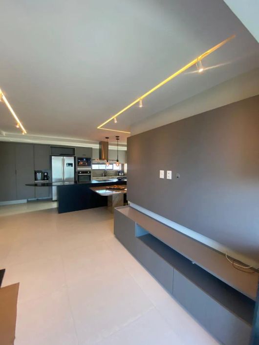 Apartamento venda 100m2, 3 quartos, 1 suíte, à beira mar de Olinda - mobiliado. Porteira fechada