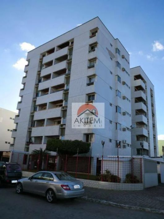 Apartamento reformado com 3 quartos à venda, 115 m²