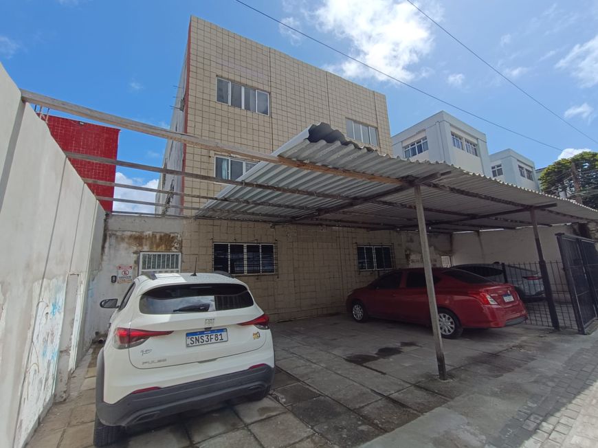 VENDO ÓTIMO APARTAMENTO COM TRÊS QUARTOS NO BAIRRO DE CASA CAIADA / OLINDA