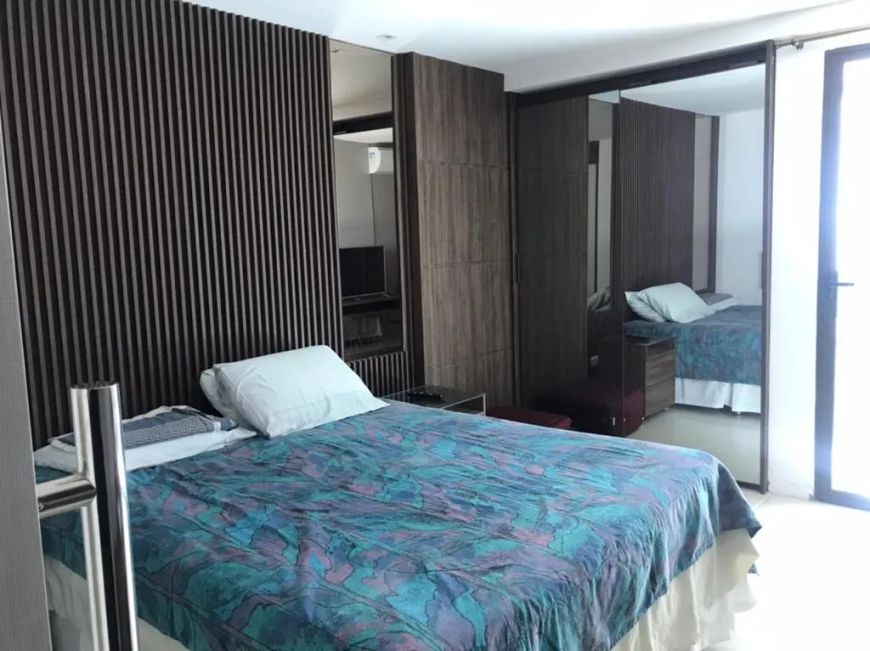 Flat de 1 quarto suíte porteira fechada beira mar de Olinda.