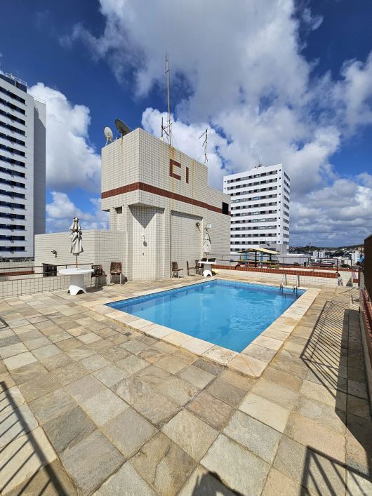 Edf Maria Ângela - More na quadra mar de Olinda em um apto com 3 quartos, dependência e 2 vagas!