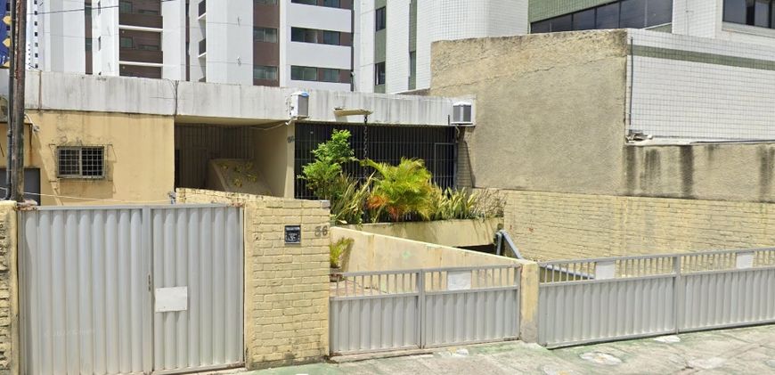 REF: TVA062 - Excelente Casa comercial para aluguel e venda possui 250 m² em Casa Caiada