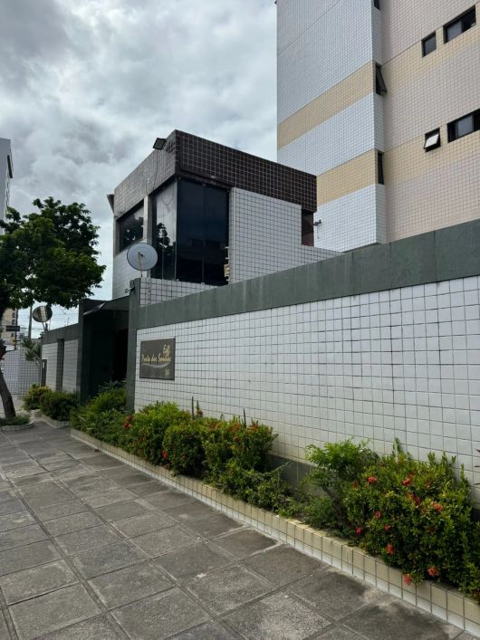 Vendo excelente apartamento 70m² 03 Qts (01 suíte) no Edf. Porto dos Sonhos em Casa Caiada