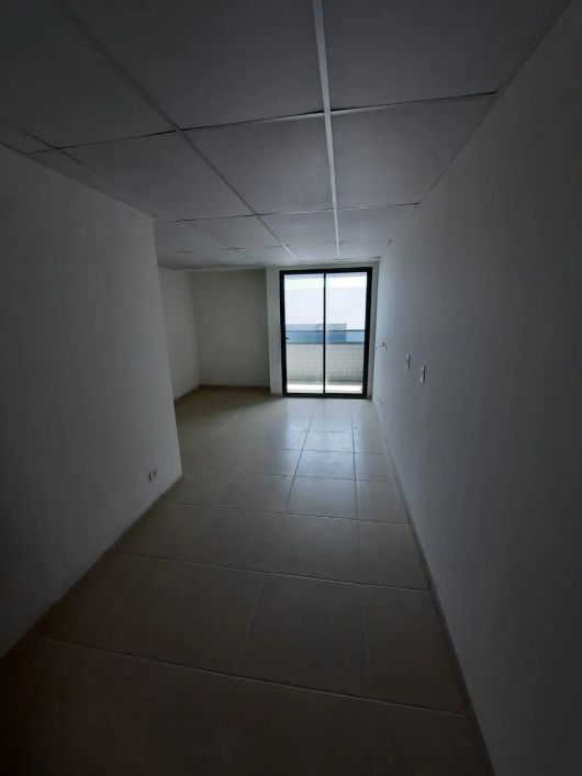Apartamento novo de 2 quartos, à venda beira-mar de Olinda.