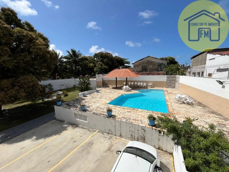 Apartamento a venda com vista para o mar, nascente, localizado a 200 metros da praia de Casa Caiada,