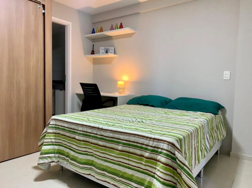 Flat 100% mobiliado com 1 quarto suíte à venda beira-mar de Olinda.