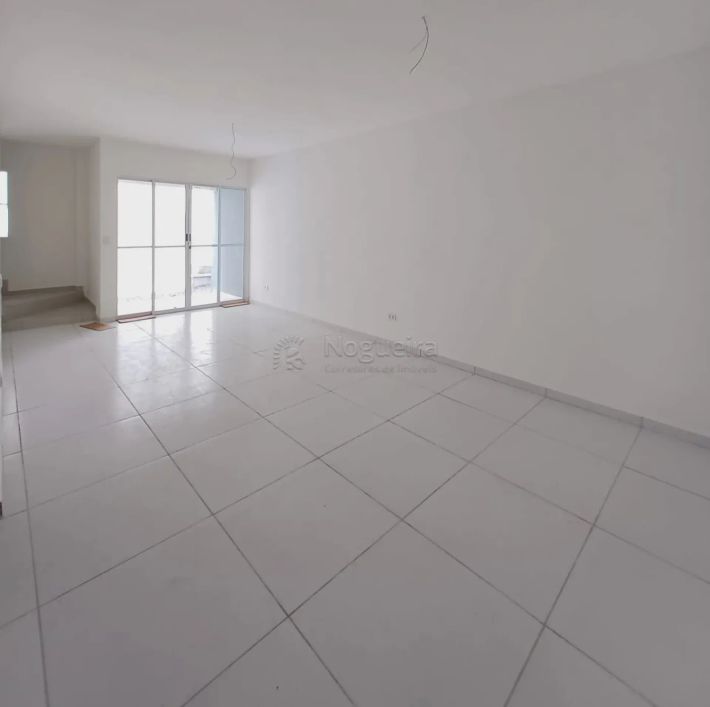 EXCELENTE CASA DUPLEX para venda tem 96 metros quadrados com 3 quartos em Bultrins - Olinda - PE