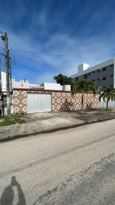 Casa para venda tem 260 metros quadrados com 4 quartos em Jardim Atlântico - Olinda - Pernambuco