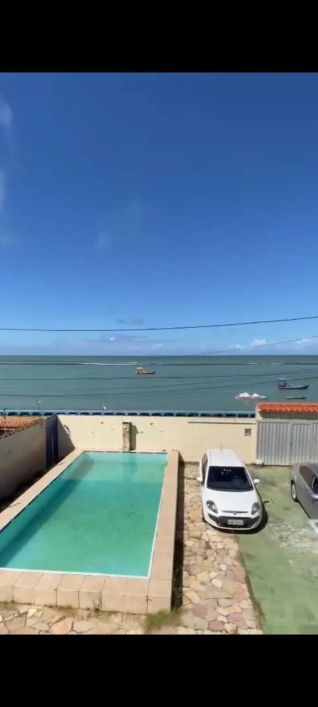 Imóvel para venda possui 325 metros quadrados com 5 quartos em Rio Doce - Olinda - PE