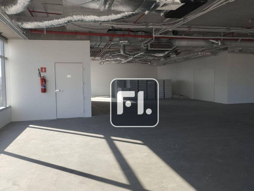 Conjunto comercial no parque da cidade