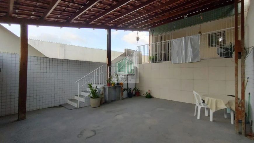 Casa para Venda em Olinda, Bultrins, 4 dormitórios, 1 suíte, 2 banheiros, 3 vagas