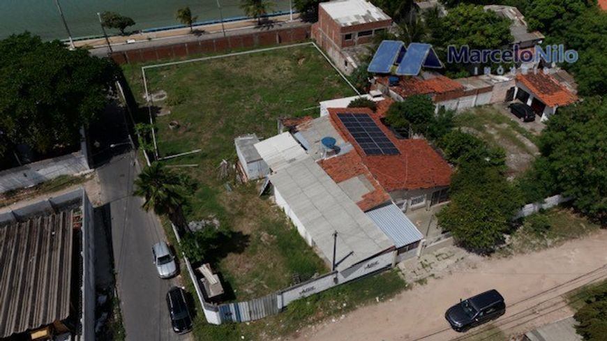 Terreno Beira-mar, 1161m2 com projeto aprovado para 54 apartamentos